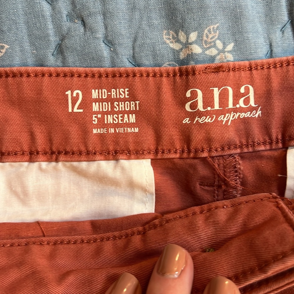 a.n.a Women's Terracotta Shorts - Picture 2 of 7